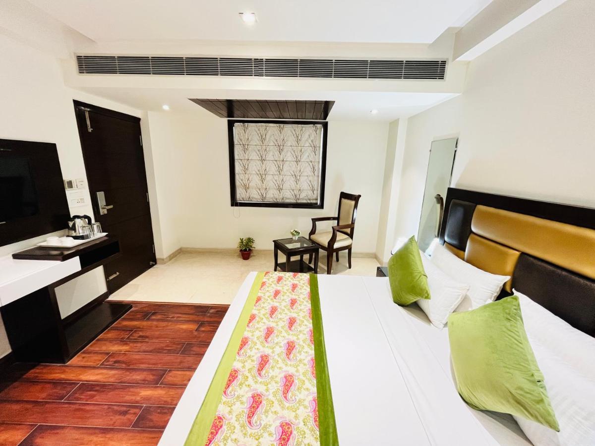 Hotel Aura Ip Grand Karkardooma Metro Station New Delhi Couple Friendly Εξωτερικό φωτογραφία