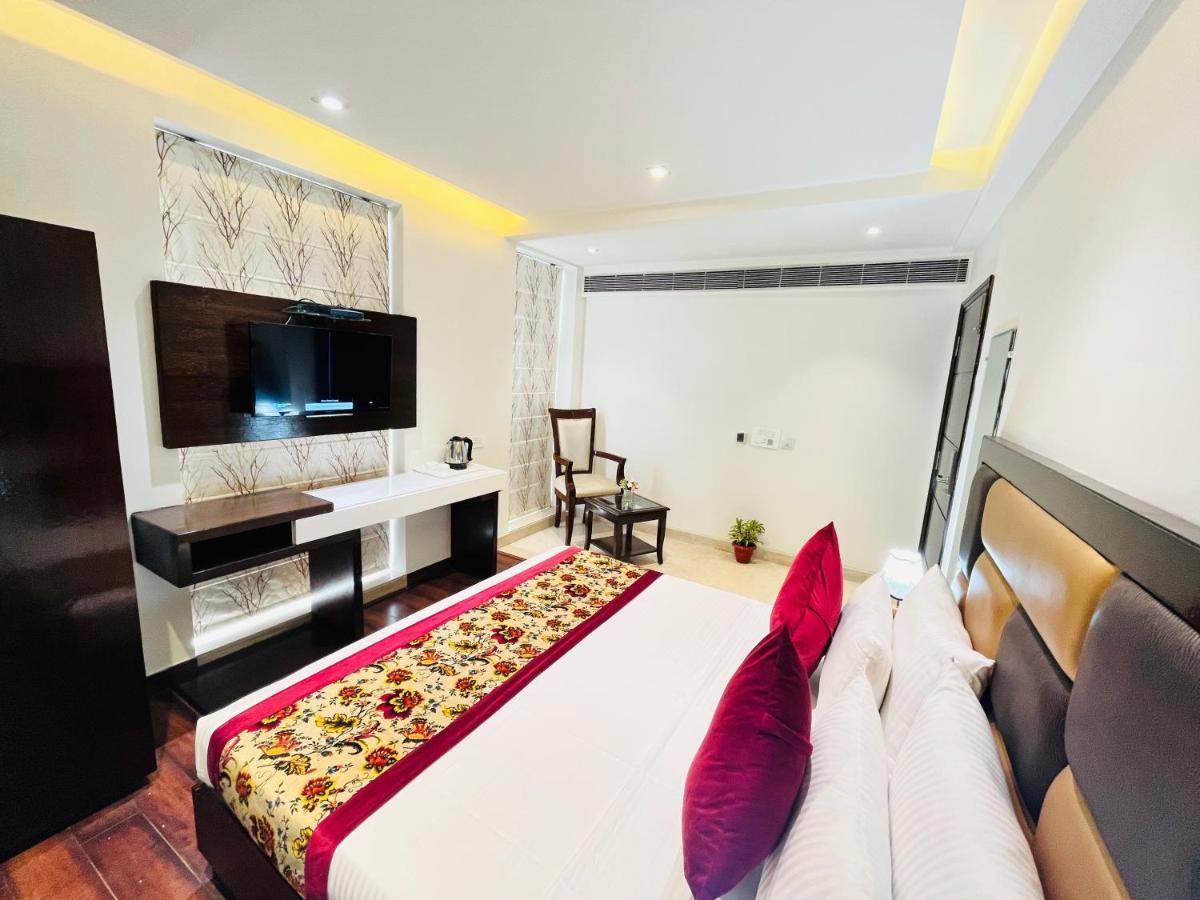 Hotel Aura Ip Grand Karkardooma Metro Station New Delhi Couple Friendly Εξωτερικό φωτογραφία