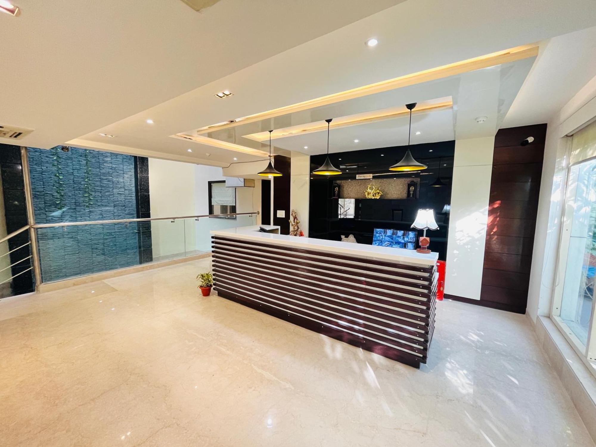 Hotel Aura Ip Grand Karkardooma Metro Station New Delhi Couple Friendly Εξωτερικό φωτογραφία