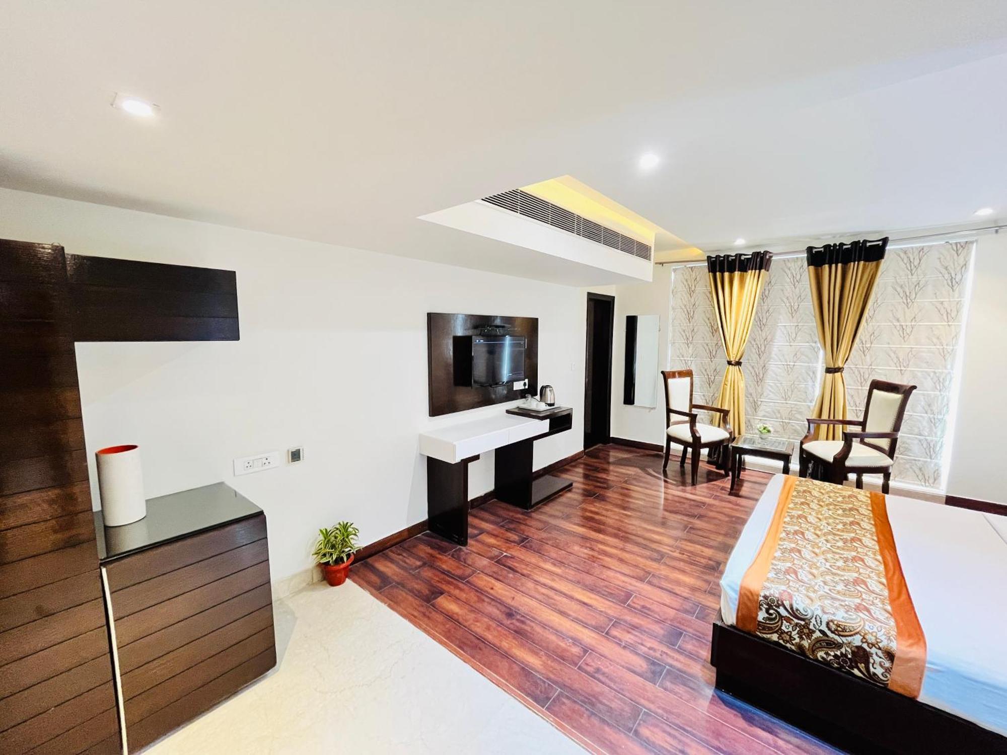Hotel Aura Ip Grand Karkardooma Metro Station New Delhi Couple Friendly Εξωτερικό φωτογραφία